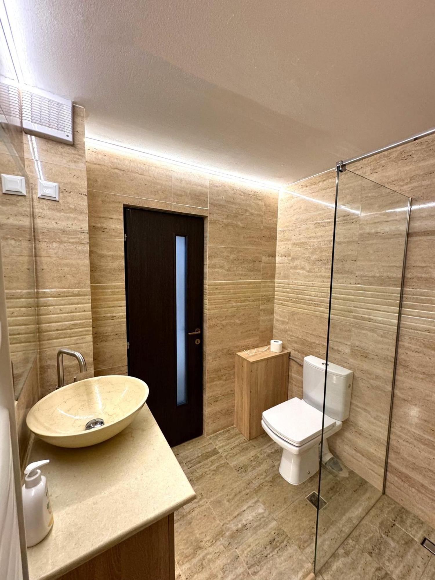 Ultracentral Apartment Târgu Jiu Buitenkant foto